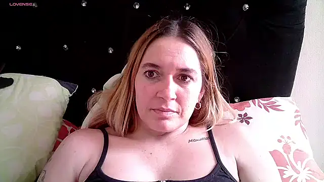 Izury Blondee online show from February 20, 2025, 3:19 pm