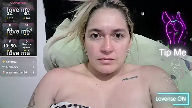 Izury Blondee online show from September 11, 2025, 1:06 am