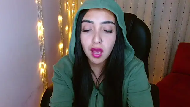 Snapshot of AmberGoddess_ chatting on January 19, 2025, 9:22 am AmberGoddess online show from January 19, 2025, 9:22 am