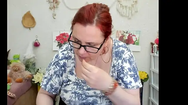 PlayfullMature online show from September 16, 2025, 7:31 am