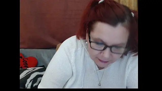 Snapshot of PlayfullMature chatting on April 22, 2026, 3:24 pm PlayfullMature online show from April 22, 2026, 3:24 pm