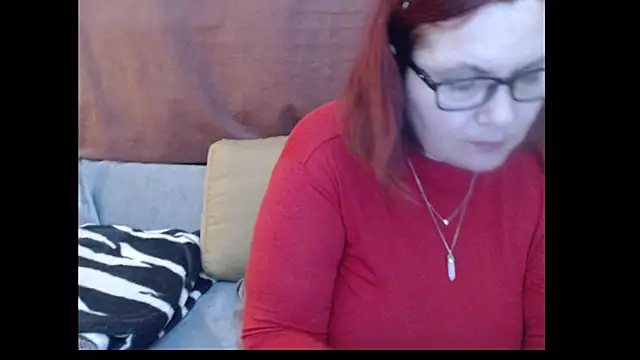 Snapshot of PlayfullMature chatting on May 1, 2026, 2:54 pm PlayfullMature online show from May 1, 2026, 2:54 pm