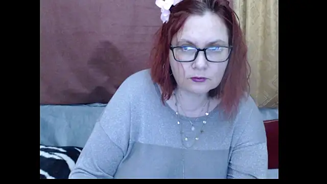 Snapshot of PlayfullMature chatting on May 4, 2026, 6:26 pm PlayfullMature online show from May 4, 2026, 6:26 pm