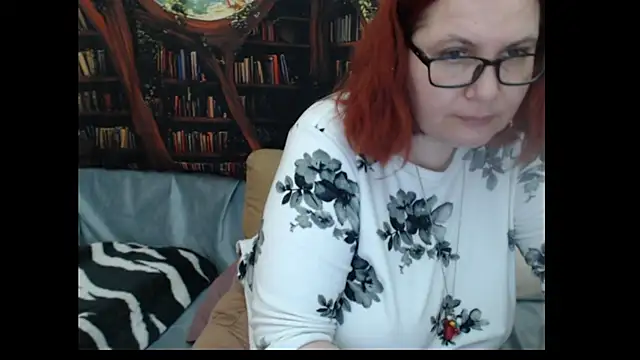 Snapshot of PlayfullMature chatting on May 21, 2026, 7:37 am PlayfullMature online show from May 21, 2026, 7:37 am