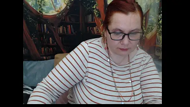Snapshot of PlayfullMature chatting on May 22, 2026, 10:48 pm PlayfullMature online show from May 22, 2026, 10:48 pm