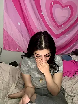 Snapshot of ThickerThanYoBitch chatting on September 27, 2025, 2:44 pm ThickerThanYoBitch online show from September 27, 2025, 2:44 pm