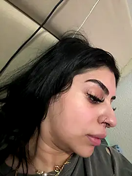 Snapshot of ThickerThanYoBitch chatting on October 8, 2025, 3:15 am ThickerThanYoBitch online show from October 8, 2025, 3:15 am