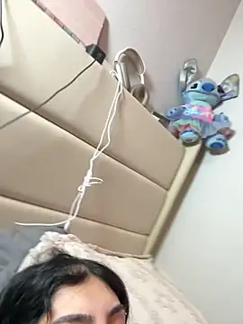 Snapshot of ThickerThanYoBitch chatting on November 13, 2025, 4:17 pm ThickerThanYoBitch online show from November 13, 2025, 4:17 pm