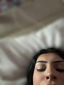 ThickerThanYoBitch online show from April 26, 2026, 10:24 am