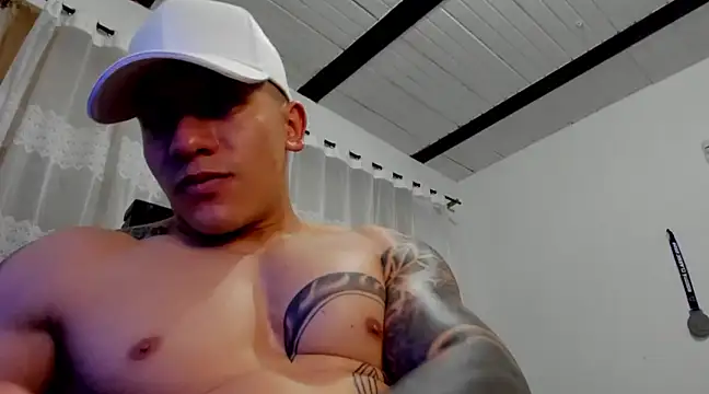 Snapshot of aquiles_51 chatting on December 24, 2024, 3:27 am aquiles 51 online show from December 24, 2024, 3:27 am