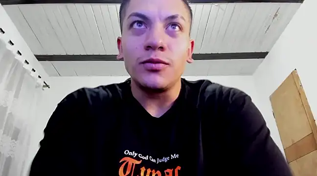 Snapshot of aquiles_51 chatting on December 29, 2024, 11:50 pm aquiles 51 online show from December 29, 2024, 11:50 pm