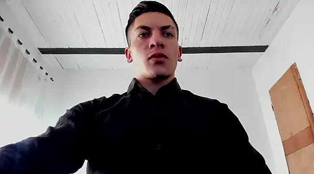 Snapshot of aquiles_51 chatting on February 26, 2025, 8:33 pm aquiles 51 online show from February 26, 2025, 8:33 pm