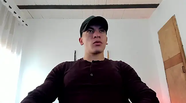 Snapshot of aquiles_51 chatting on March 20, 2025, 9:02 pm aquiles 51 online show from March 20, 2025, 9:02 pm