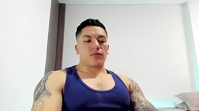 Snapshot of aquiles_51 chatting on July 23, 2026, 7:34 pm aquiles 51 online show from July 23, 2026, 7:34 pm