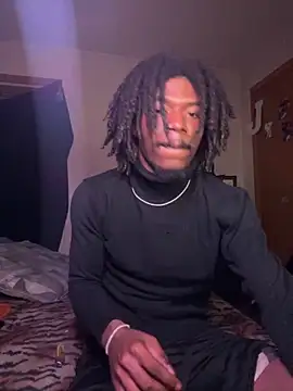 lolalaii online show from October 28, 2025, 1:53 am