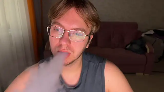 kiopiggy online show from December 4, 2025, 7:06 am