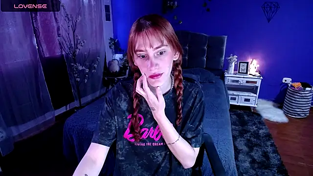 Snapshot of IsaBaileys_ chatting on November 5, 2025, 7:47 pm IsaBaileys online show from November 5, 2025, 7:47 pm