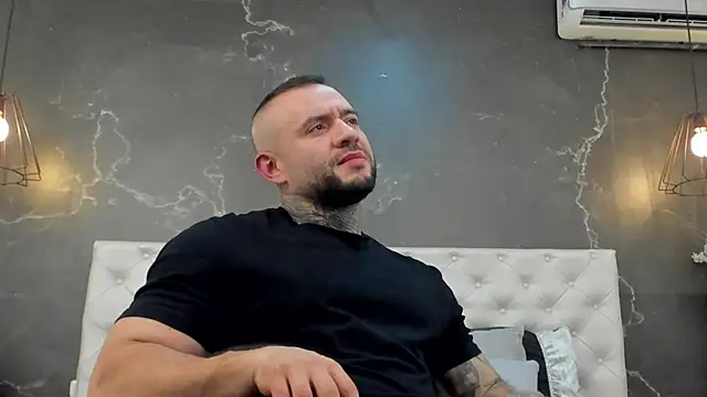 Snapshot of BruceDallas chatting on December 12, 2024, 11:58 pm BruceDallas online show from December 12, 2024, 11:58 pm