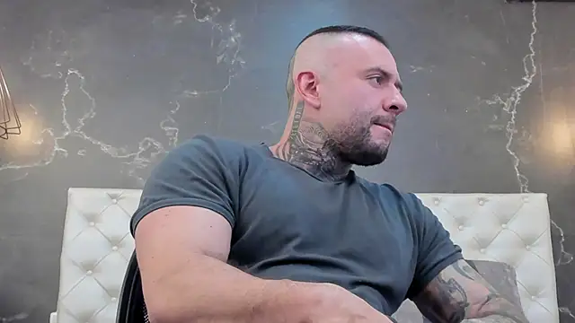 Snapshot of BruceDallas chatting on January 18, 2025, 11:11 pm BruceDallas online show from January 18, 2025, 11:11 pm