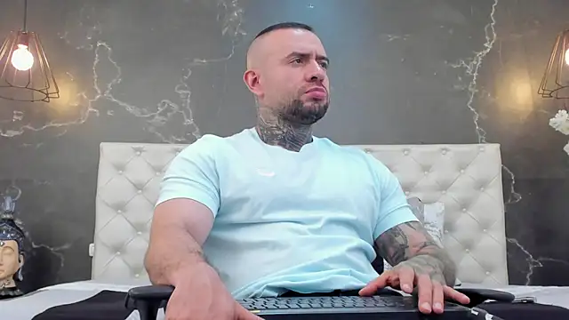 Snapshot of BruceDallas chatting on March 20, 2025, 3:13 am BruceDallas online show from March 20, 2025, 3:13 am