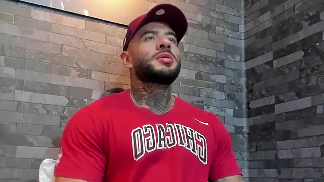 BruceDallas online show from December 23, 2025, 12:52 am