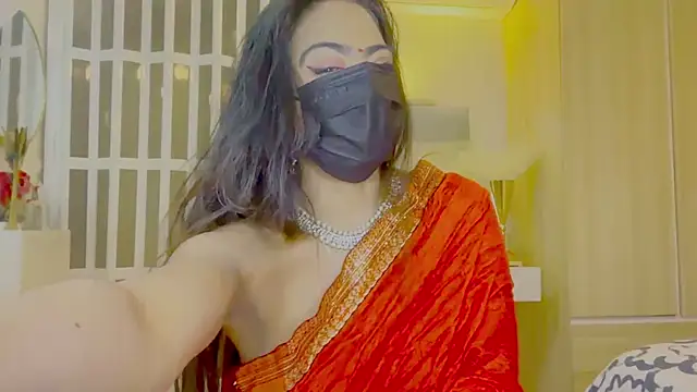 Monalisadon018 online show from April 10, 2026, 10:36 pm