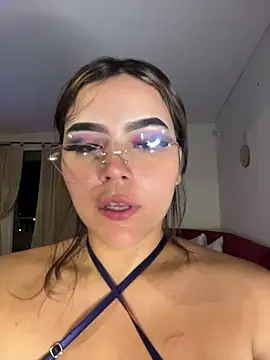 Snapshot of Chloemercury chatting on December 2, 2025, 4:29 am Chloemercury online show from December 2, 2025, 4:29 am