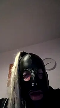 Knuffelstaaf123 online show from February 3, 2026, 2:53 am