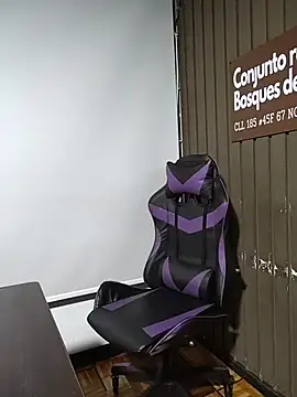 Snapshot of Cute_Penelope chatting on March 3, 2026, 11:05 am Cute Penelope online show from March 3, 2026, 11:05 am