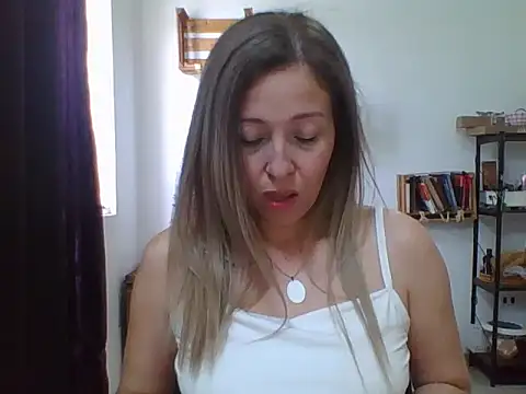 charlott ponce online show from April 1, 2026, 7:22 pm