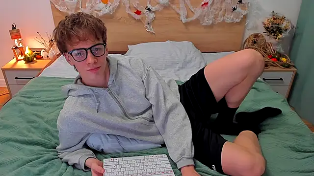 Snapshot of Fandi_777 chatting on October 27, 2025, 7:07 pm Fandi 777 online show from October 27, 2025, 7:07 pm