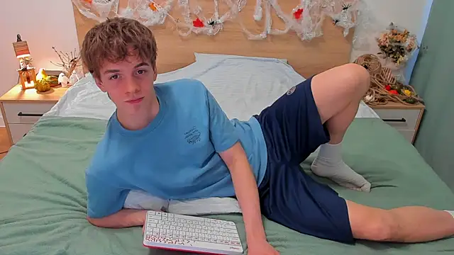 Snapshot of Fandi_777 chatting on November 8, 2025, 11:21 am Fandi 777 online show from November 8, 2025, 11:21 am