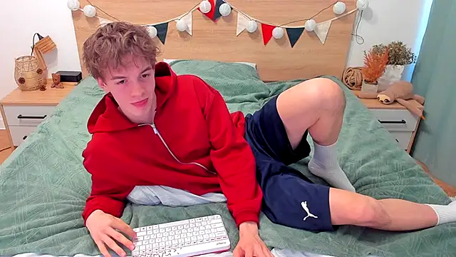 Snapshot of Fandi_777 chatting on November 15, 2025, 7:49 am Fandi 777 online show from November 15, 2025, 7:49 am