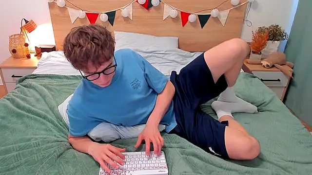 Snapshot of Fandi_777 chatting on November 16, 2025, 10:10 am Fandi 777 online show from November 16, 2025, 10:10 am