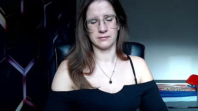 Snapshot of KayaRose chatting on December 7, 2024, 8:11 am KayaRose online show from December 7, 2024, 8:11 am