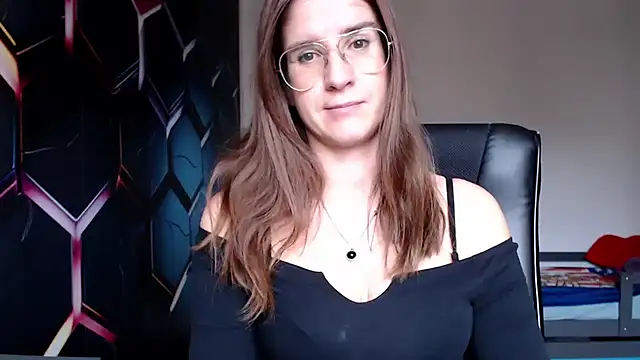 Snapshot of KayaRose chatting on December 7, 2024, 11:18 am KayaRose online show from December 7, 2024, 11:18 am