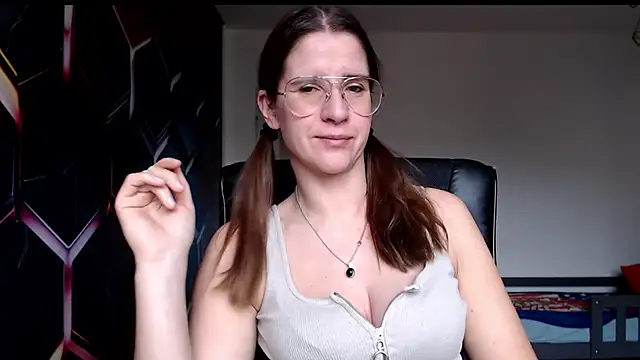 Snapshot of KayaRose chatting on December 11, 2024, 8:15 am KayaRose online show from December 11, 2024, 8:15 am