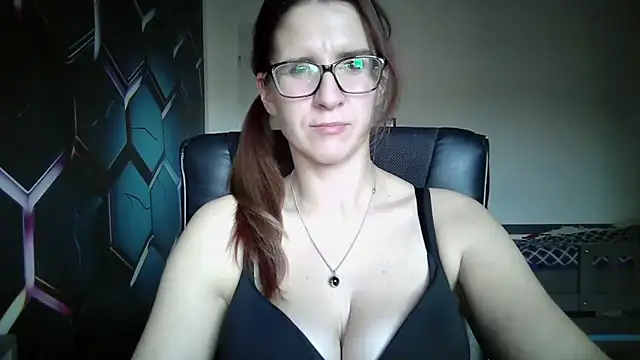 Snapshot of KayaRose chatting on September 19, 2025, 3:02 pm KayaRose online show from September 19, 2025, 3:02 pm