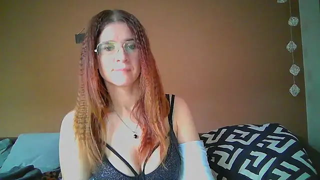 Snapshot of KayaRose chatting on November 4, 2025, 7:18 am KayaRose online show from November 4, 2025, 7:18 am