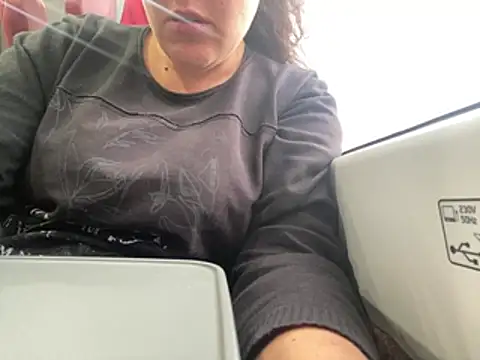 Snapshot of MorbidaMonica01 chatting on January 15, 2026, 12:43 pm MorbidaMonica01 online show from January 15, 2026, 12:43 pm