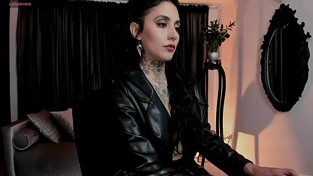 Snapshot of nasty_aliice1 chatting on March 4, 2025, 2:06 am nasty aliice1 online show from March 4, 2025, 2:06 am