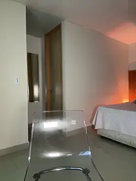 Lianh Benett online show from January 22, 2025, 4:34 am