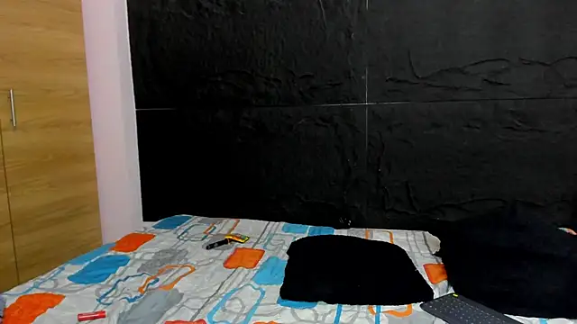 Snapshot of emakross chatting on December 13, 2024, 3:38 am emakross online show from December 13, 2024, 3:38 am