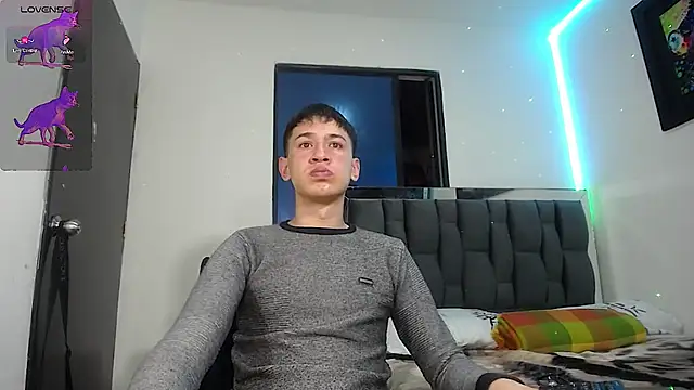 Snapshot of Mr_daren_ chatting on February 13, 2025, 6:05 pm Mr daren online show from February 13, 2025, 6:05 pm