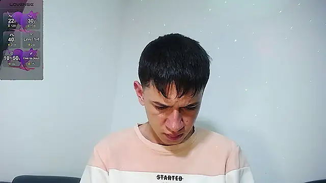 Snapshot of Mr_daren_ chatting on March 7, 2025, 12:04 am Mr daren online show from March 7, 2025, 12:04 am