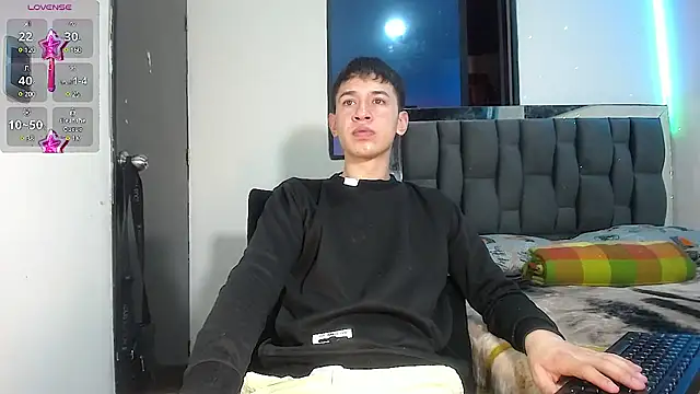 Snapshot of Mr_daren_ chatting on March 18, 2025, 2:04 pm Mr daren online show from March 18, 2025, 2:04 pm