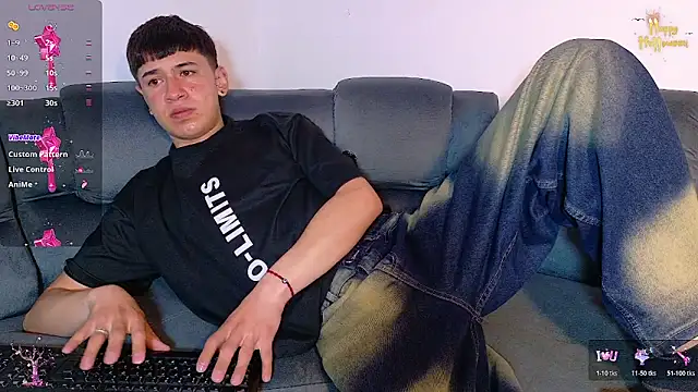 Snapshot of Mr_daren_ chatting on October 27, 2025, 6:56 pm Mr daren online show from October 27, 2025, 6:56 pm