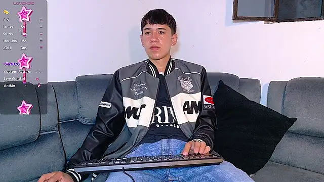 Snapshot of Mr_daren_ chatting on November 12, 2025, 7:13 pm Mr daren online show from November 12, 2025, 7:13 pm