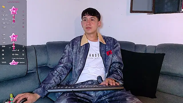 Snapshot of Mr_daren_ chatting on November 28, 2025, 7:16 pm Mr daren online show from November 28, 2025, 7:16 pm