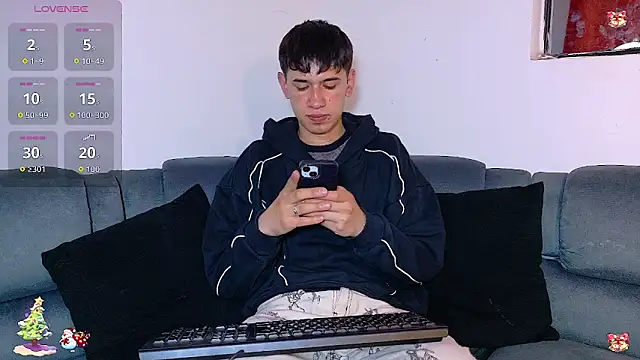 Snapshot of Mr_daren_ chatting on December 18, 2025, 7:20 pm Mr daren online show from December 18, 2025, 7:20 pm